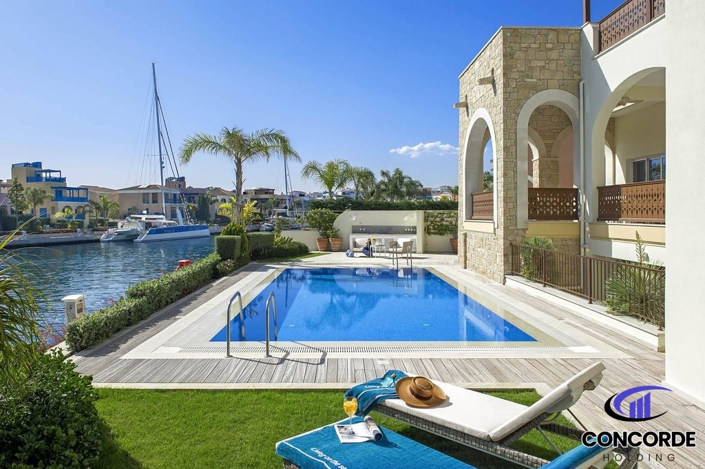 Detached house for sale La Muette, Auteuil, Porte Dauphine, France Prestigious 504 sq m Detached House for Sale in Limassol District1